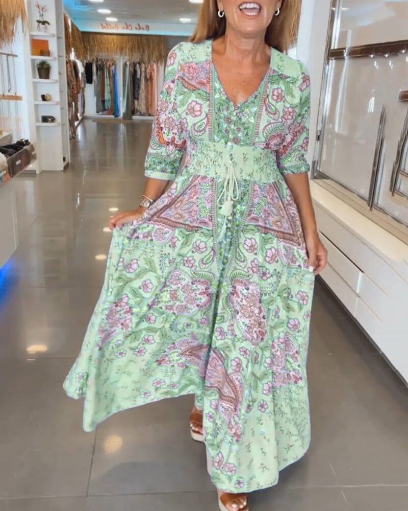 Alira | Chic V-Neck Dress