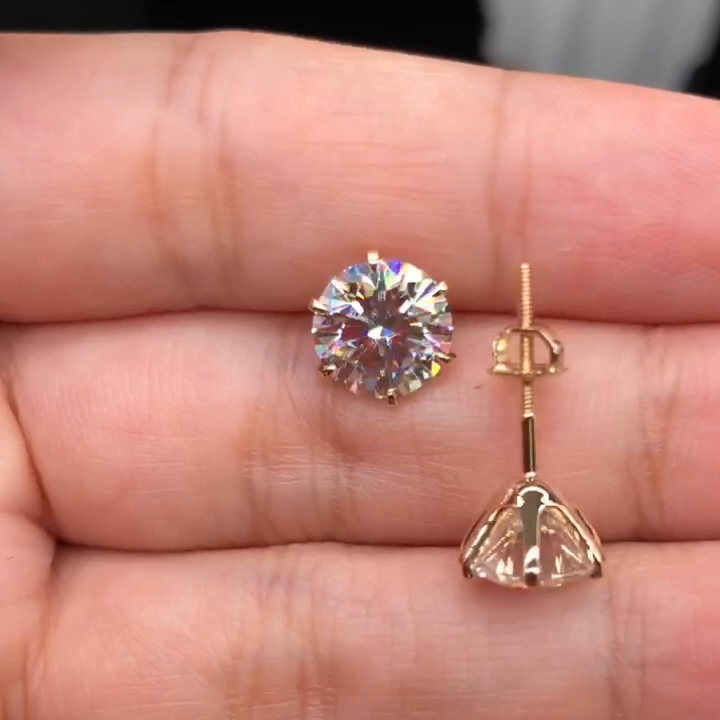 Nova | Elegant White Gold Earrings