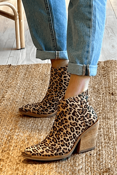 Kira | Chic Leopard Ankle Boots