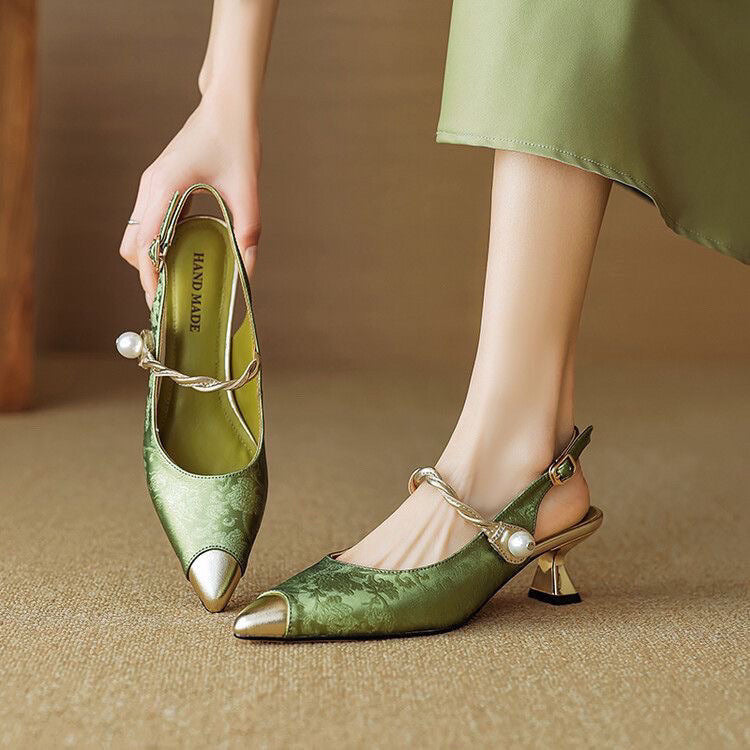 Savana | Chic Kitten Heels