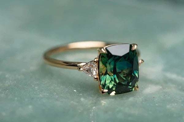 Emerald | Vintage Gold Gemstone Ring