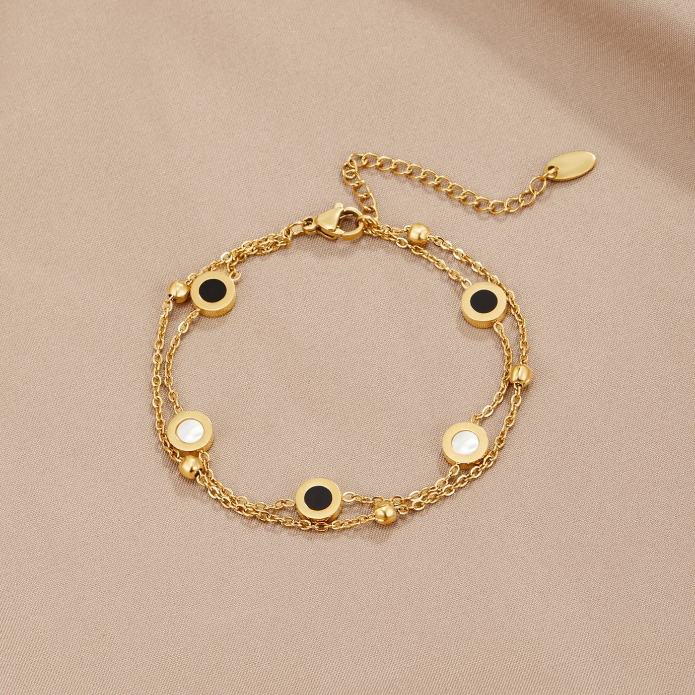 Onyxia | Chic Stone Bracelet