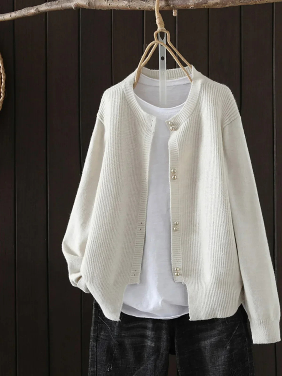 Mira | Chic Pearl-Button Cardigan