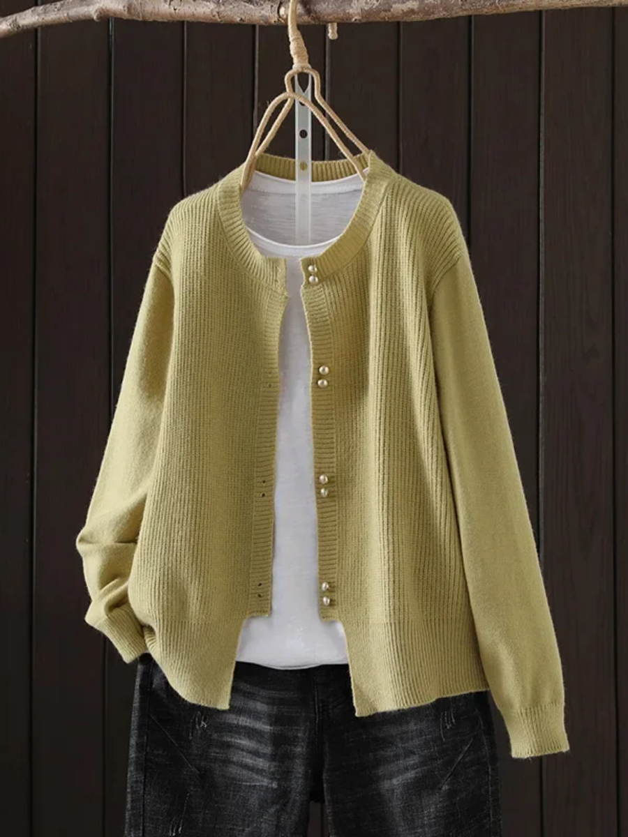 Mira | Chic Pearl-Button Cardigan