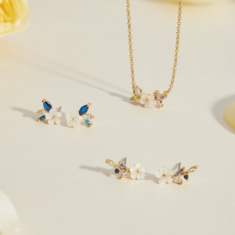 Luna | Elegant Floral Earrings