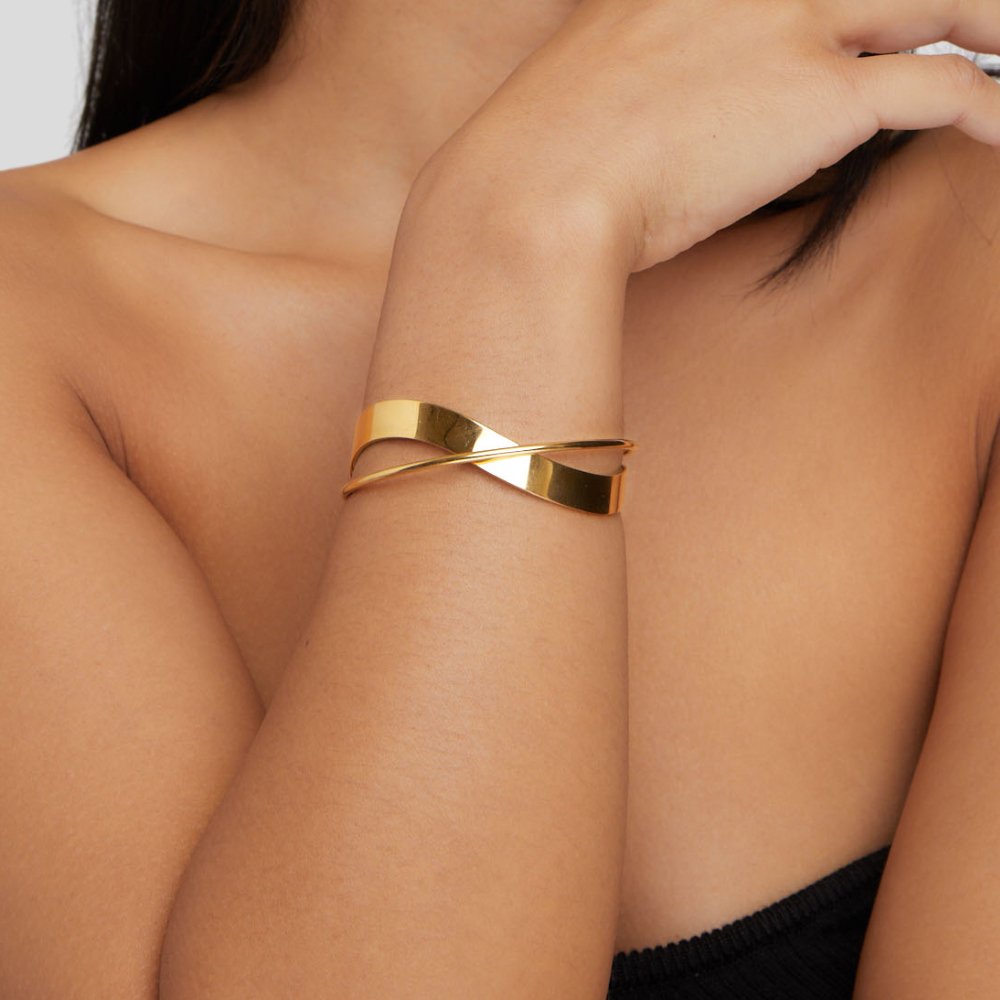 Elysian | Elegant Gold Bangle