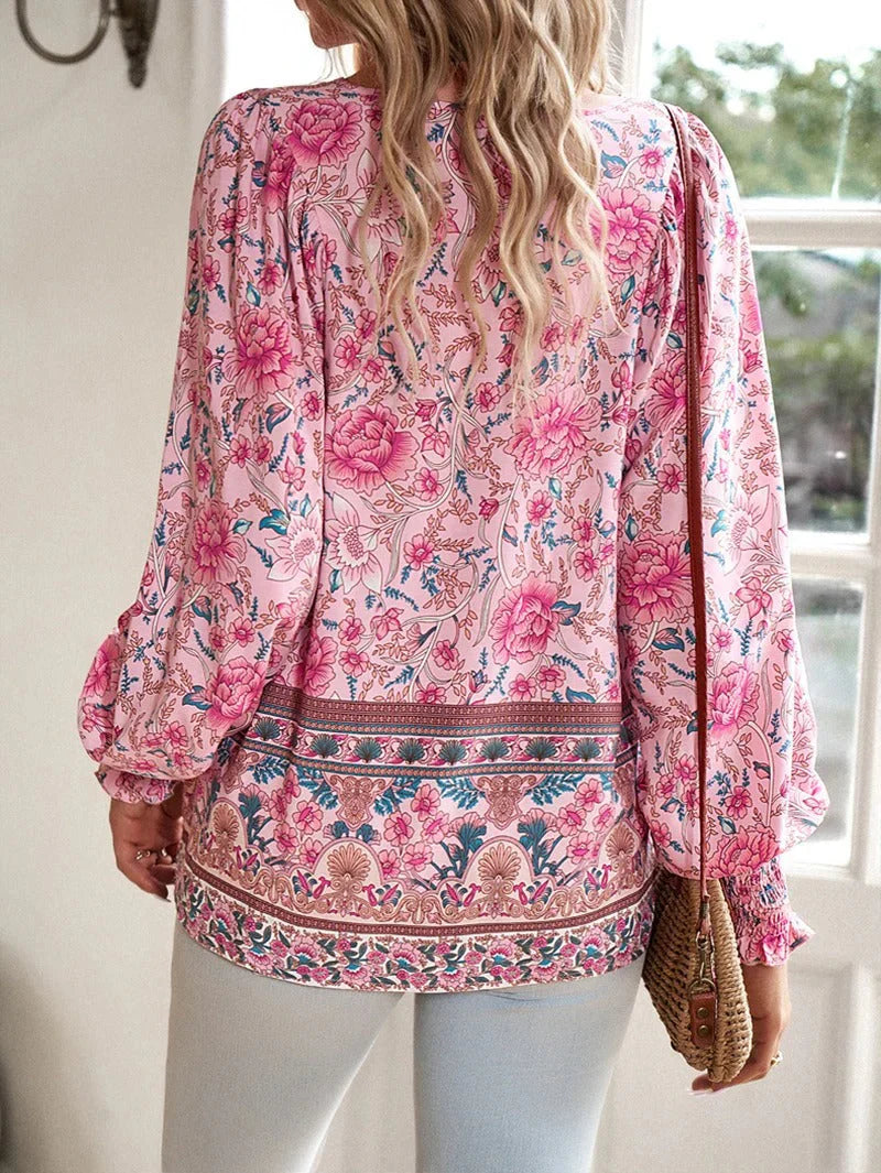 Lia | Chic Floral Blouse