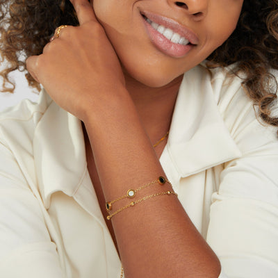 Onyxia | Chic Stone Bracelet