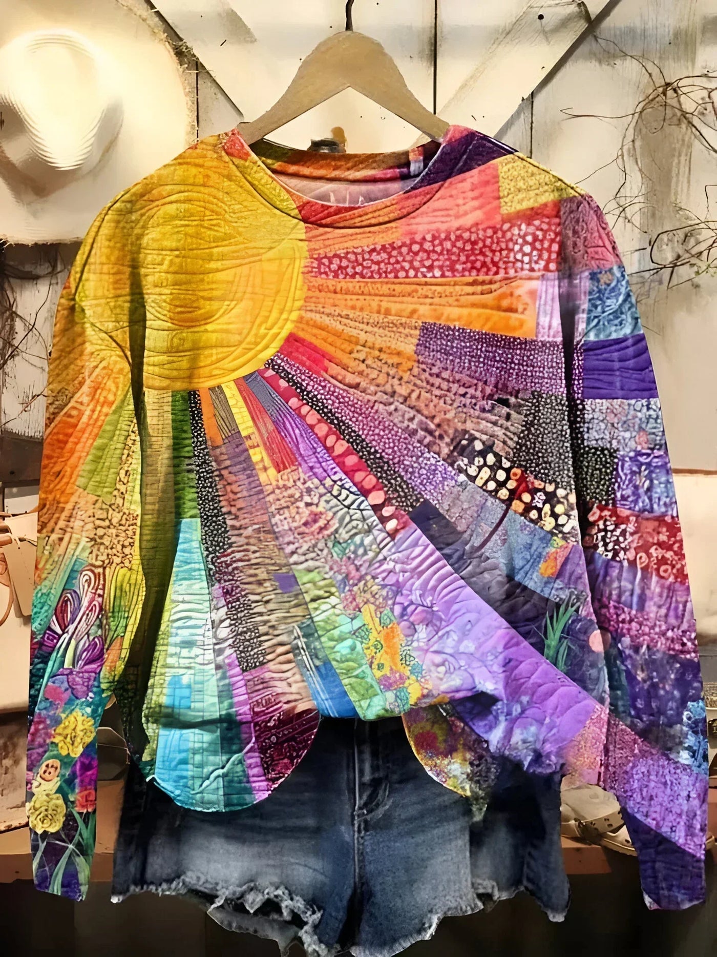 Solara | Vibrant Sun Print Sweatshirt